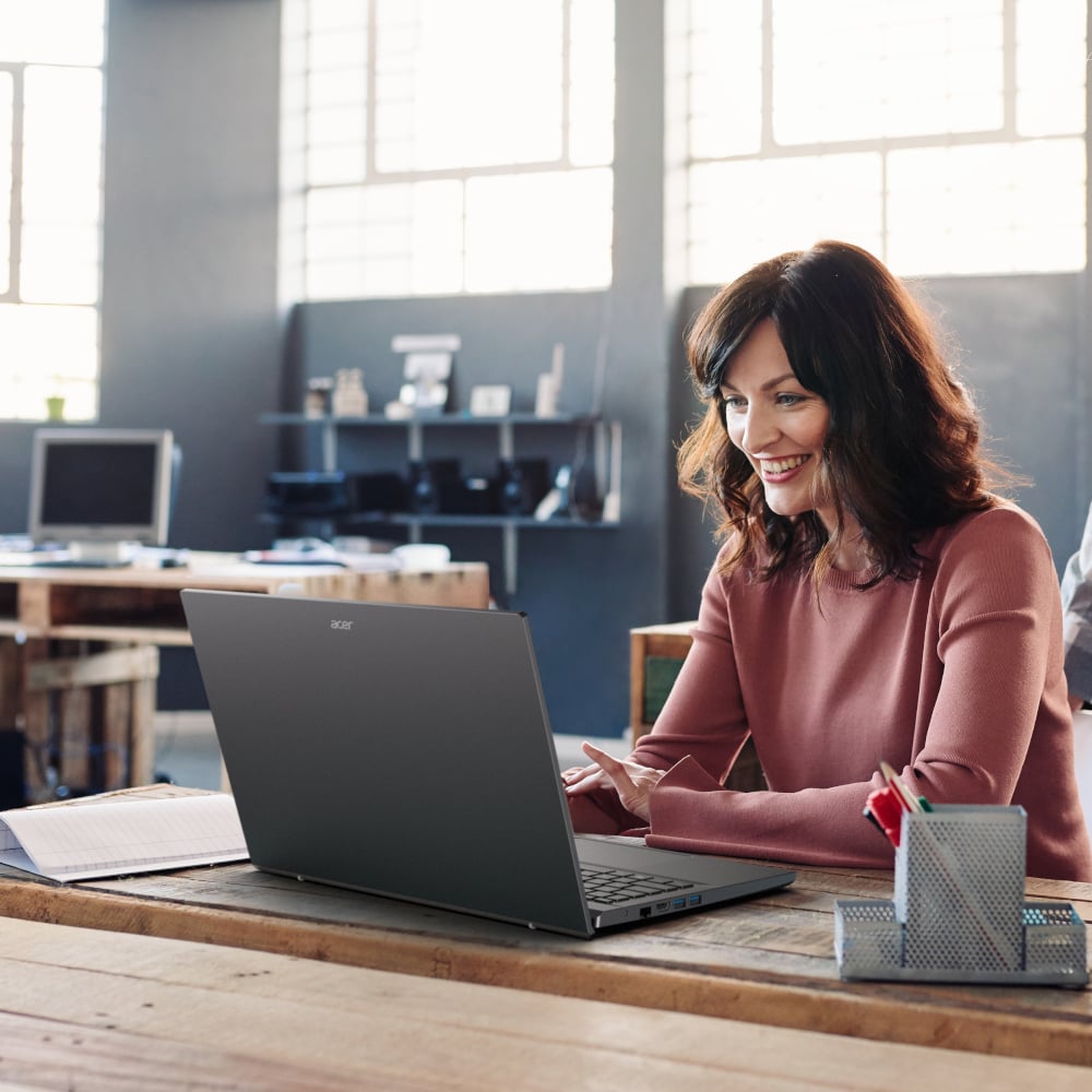 Acer Extensa 15.6″ Laptop | Intel Core i3-1215U| 8GB DDR4 | 512GB NVMe | Intel Graphics | Windows 11 Home